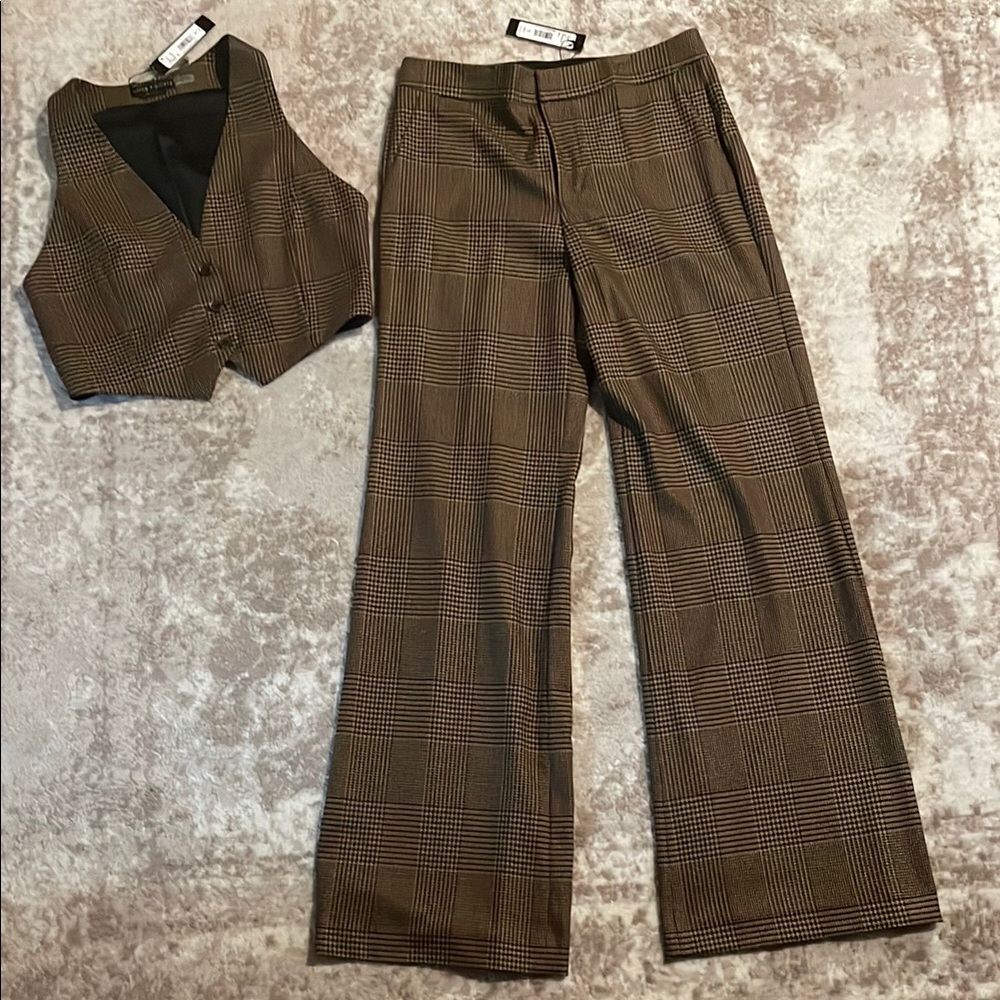 Alice + Olivia Brown Deanna High Waisted Bootcut Pant and Vest